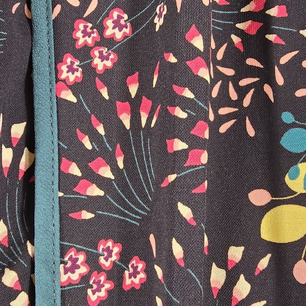 Lulus Women's Size M Bkack Floral Bloom Print Satin Straight -Leg Pants - Picture 8 of 10
